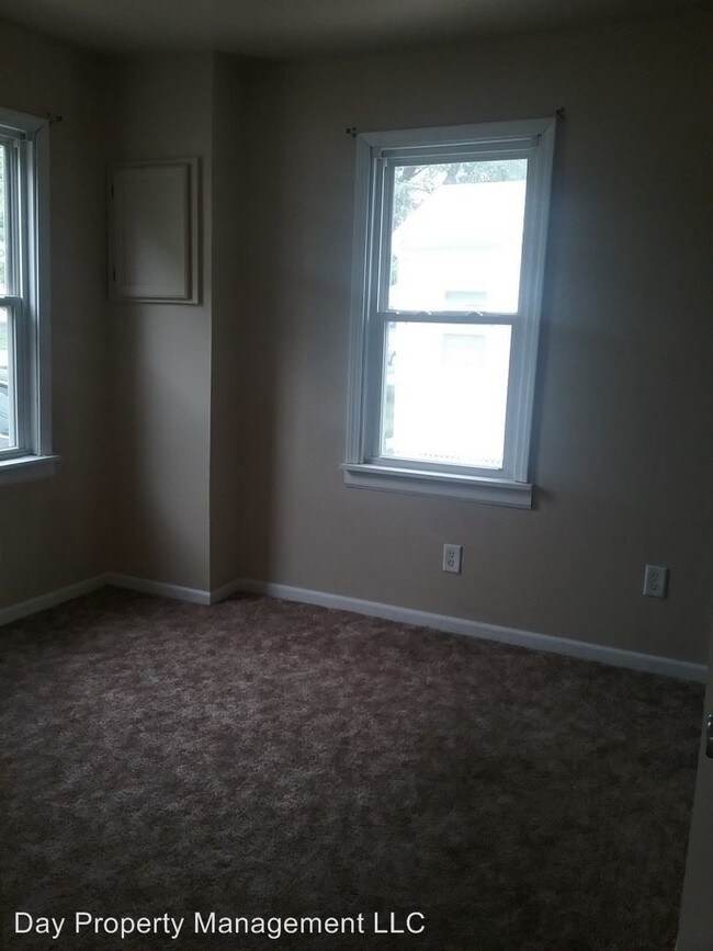 Building Photo - 2 br, 1 bath House - 119 Plummer Ave.