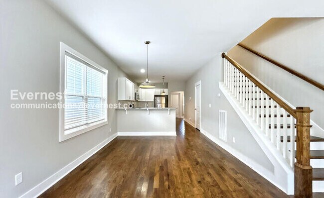 Foto del edificio - 1806B 7th Ave N