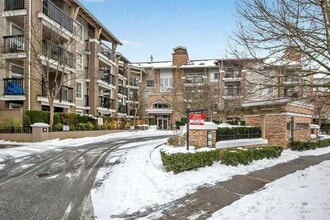 Building Photo - 8915 202 St