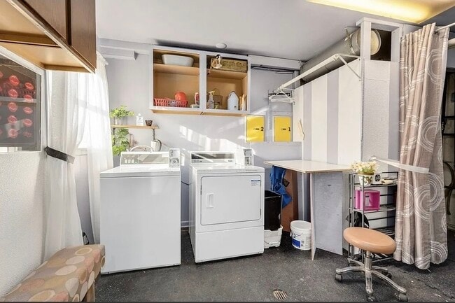 Laundry room - 311 Maple Ave