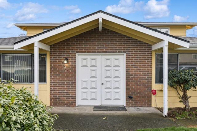 Building Photo - 2 bedroom in Everett WA 98204