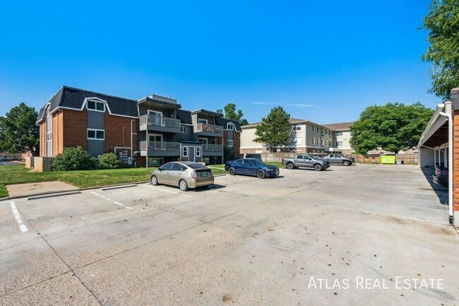 Building Photo - 1705 30th St