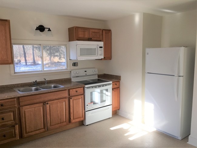 2837 Bartonsville Ave - 2835-2843 Bartonsville Ave