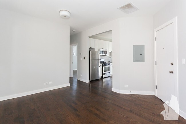 Foto del edificio - 1600 W Belle Plaine Ave