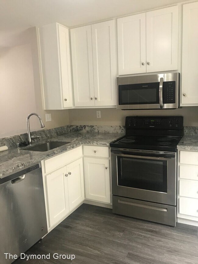 Building Photo - 2 br, 1 bath House - 6652 Bell Bluff Ave #B