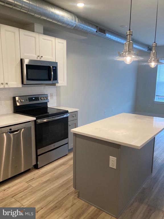 Building Photo - 2551 N Front St