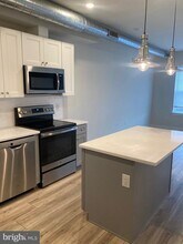 Building Photo - 2551 N Front St