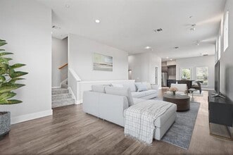 Building Photo - 4412 McKinney Ave