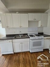 Building Photo - 2859 W Berteau Ave