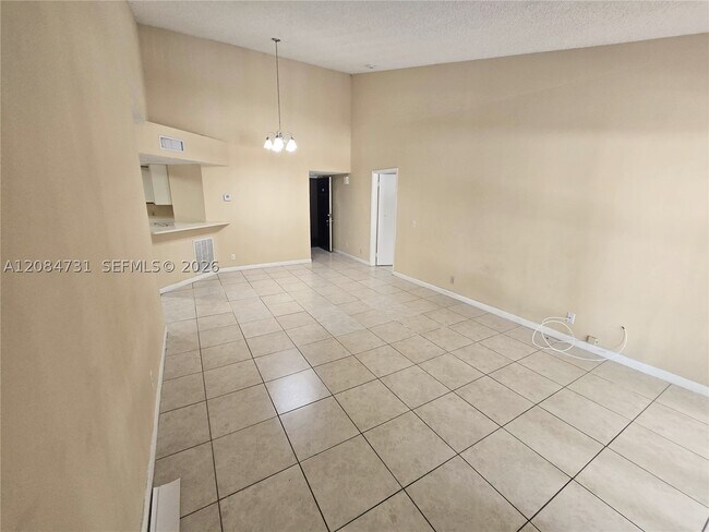 Foto del edificio - 8701 Wiles Rd