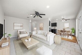 Building Photo - 1919 Castle Gate Cir