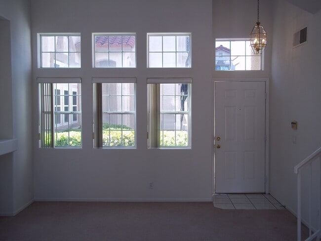 Building Photo - FANTASTIC GREEN VALLEY HOME IN GATED LEGACY VILLAGE COMMUNITY!
