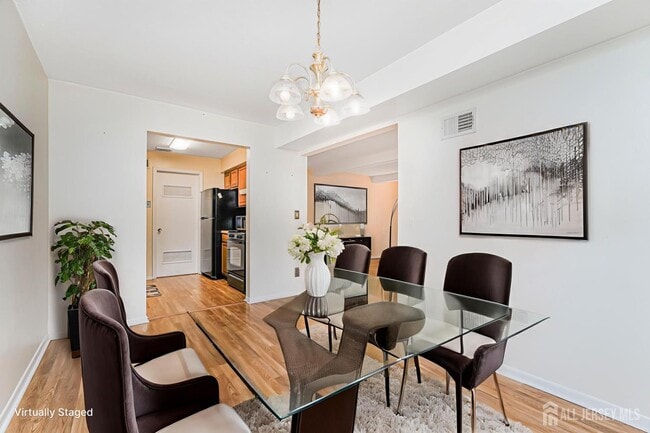 Foto del edificio - 33 Foxtail Ln