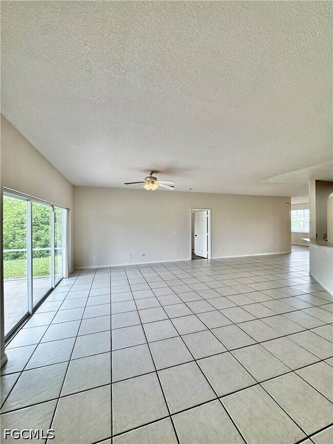 Foto del edificio - 530 Kilgour Ave S