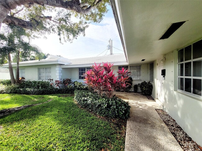 Foto del edificio - 2120 NE 41st St