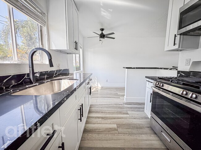 Building Photo - 630 N Cerritos Ave