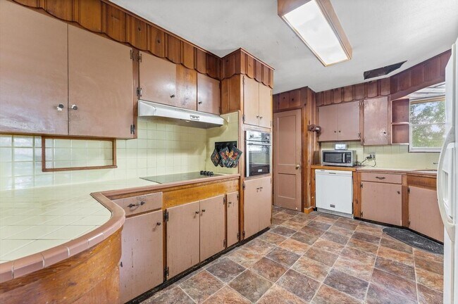 Building Photo - 8506 Fawndale Ln