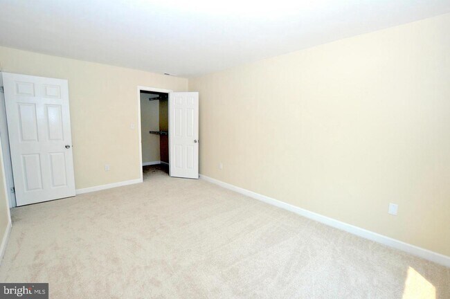 Building Photo - 6710 Ridge Rd