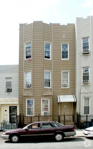 Primary Photo - 279 Bleecker St