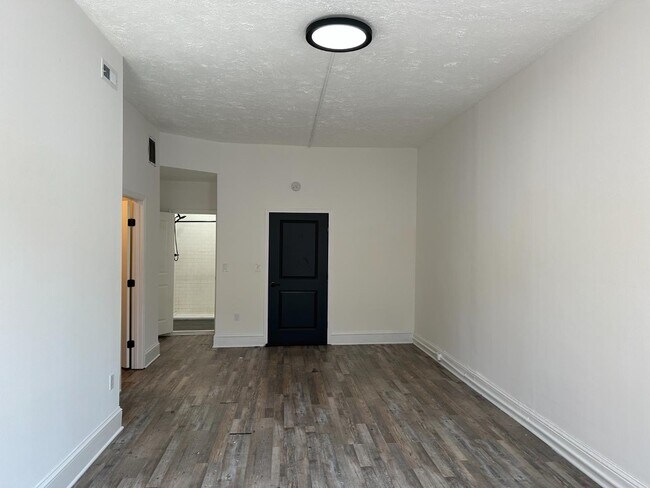 Foto del edificio - 1825 Madison Ave