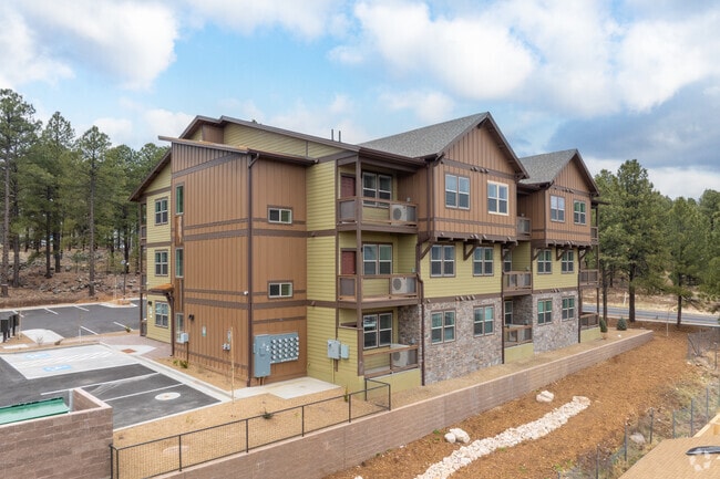 Building Photo - Plaza Way