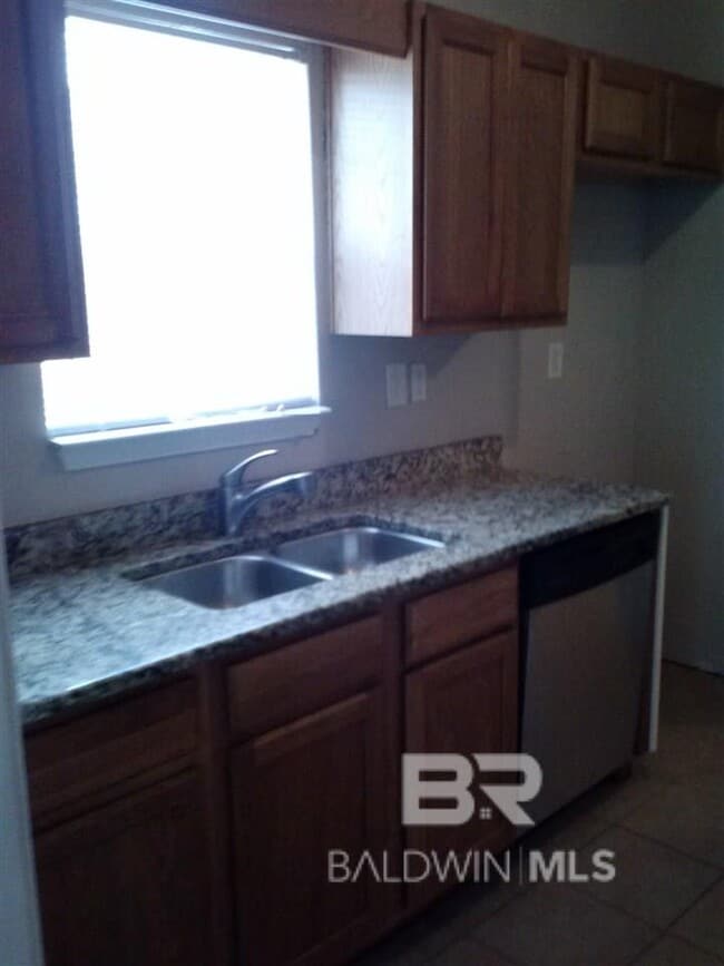 Foto del edificio - 1129 Sloane Cove