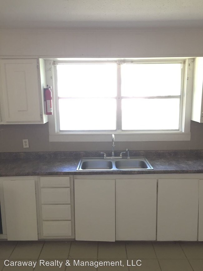 Building Photo - 3 br, 1 bath House - 1846 Logan St.