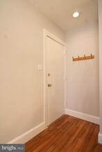 Building Photo - 1809 Riggs Pl NW