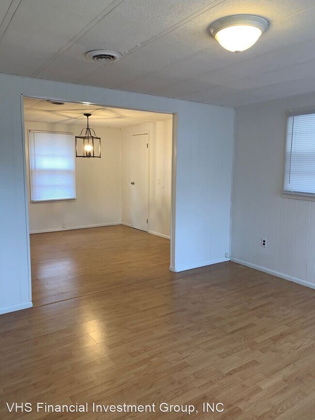 Building Photo - 3 br, 1.5 bath House - 709 Lee Road
