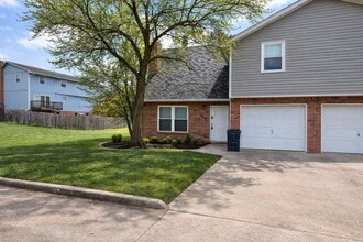 Building Photo - 1910 Mirtle Grove Ct