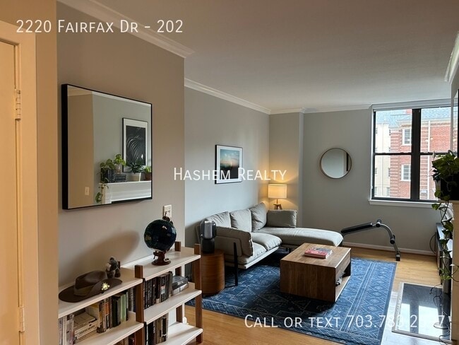 Building Photo - Beautiful 1 Bed 1 Bath Condo At the Highly...