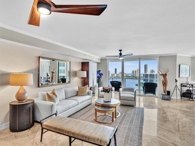 Foto del edificio - 3301 NE 183rd St