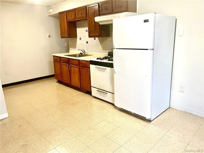 Foto del edificio - 58 Cottage St