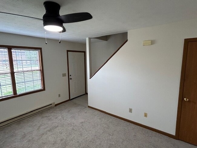 Foto del edificio - 2 Bedroom and 1.5 Bath Townhome - Troy, Ohio!!