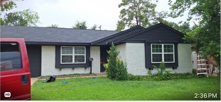 Building Photo - 7130 Troulon Dr