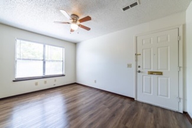 Interior Photo - Campus Edge Townhomes