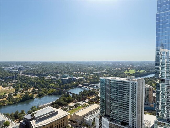Building Photo - 360 Nueces St