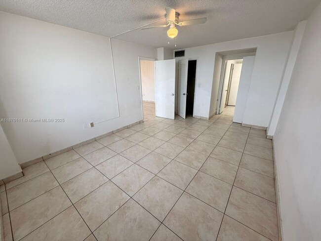 Building Photo - 15600 NW 7th Ave