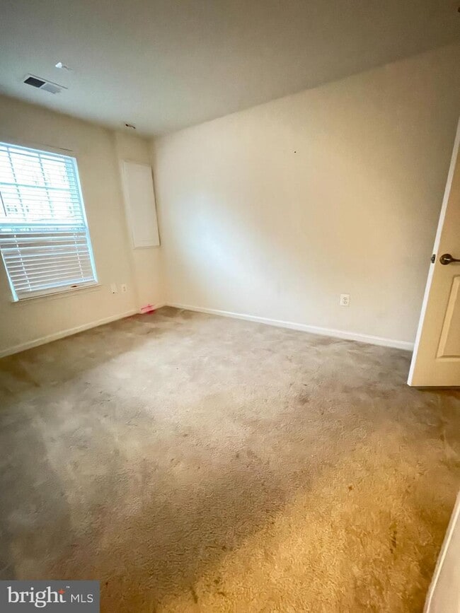 Building Photo - 9411 Ballard Green Dr