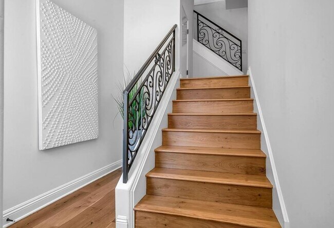 Stairs inside front door to 2nd level - 162 Ardmore Ave