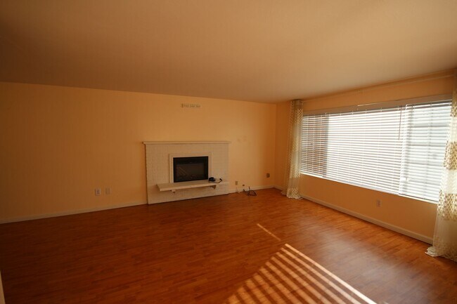 Foto del edificio - Well-Maintained, Recently Upgraded Home in West Hill, Kent