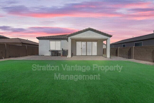 Building Photo - 724 S 11th St