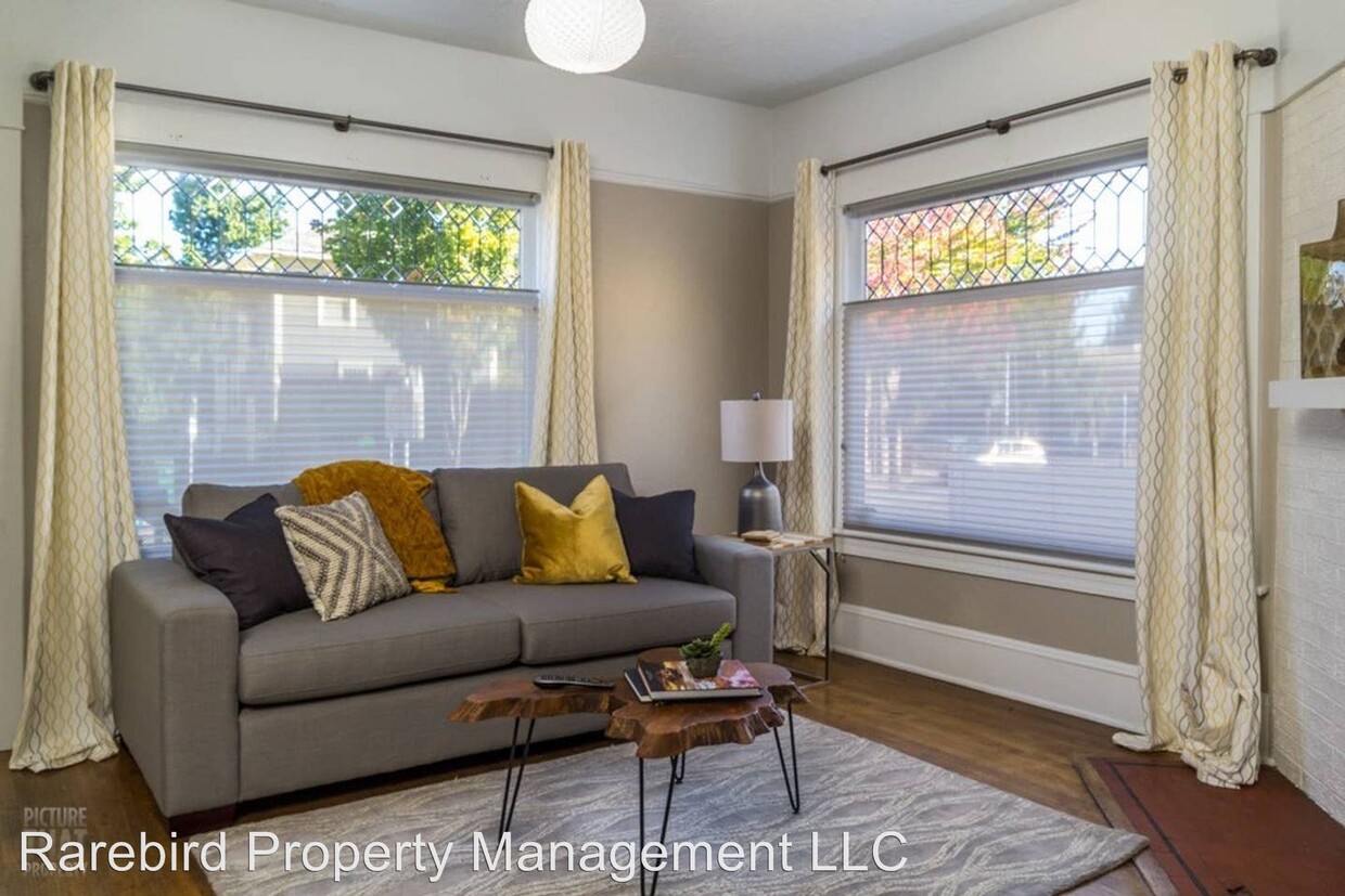Foto principal - 812-818 NE Broadway St
