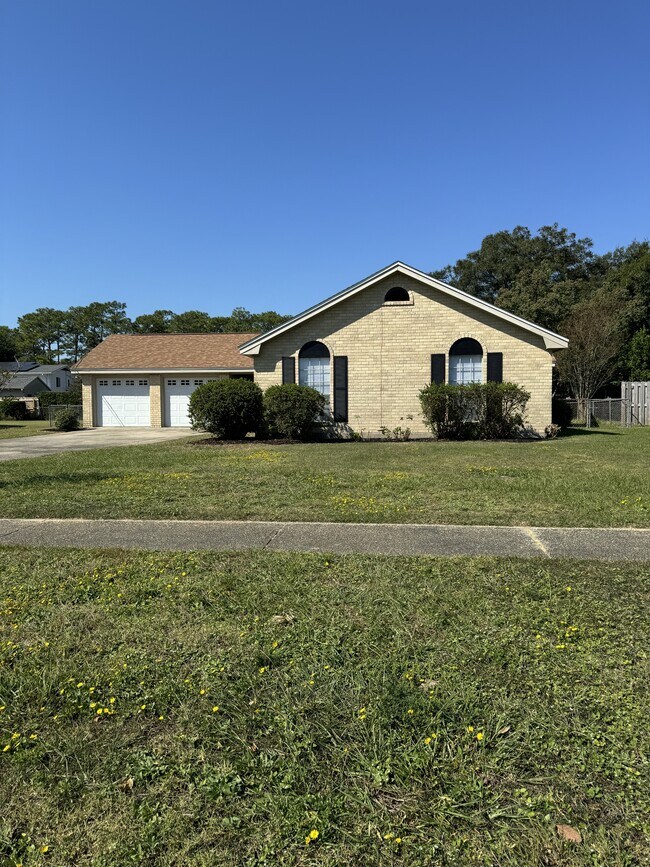 Building Photo - 5941 Leesway Blvd