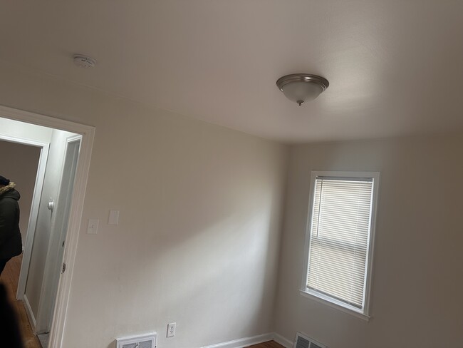 Foto del edificio - 9609 Warwick St