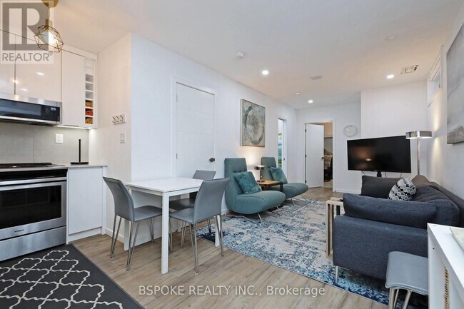 Photo du bâtiment - 707 Mortimer Ave