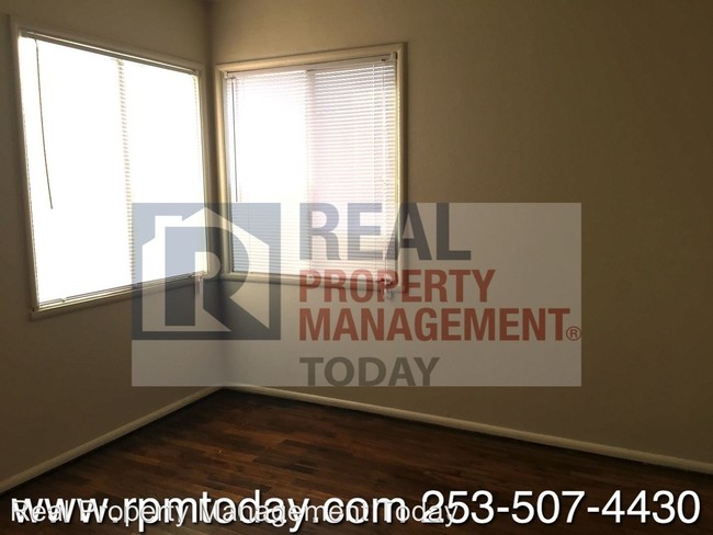 Building Photo - 8420 S Tacoma Way