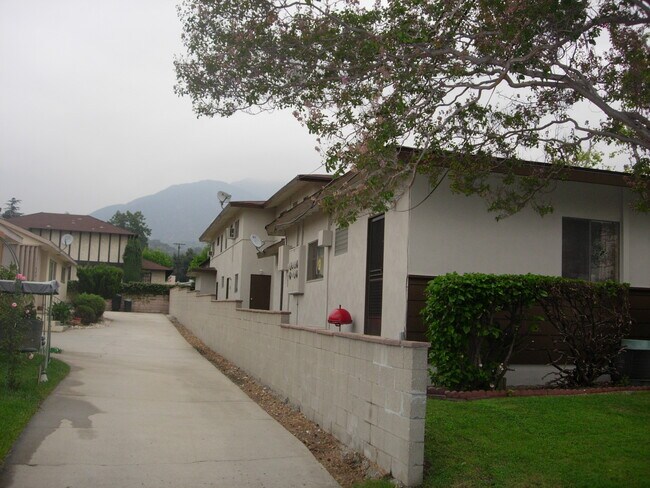 Rear View of unit - 519 Linwood Ave