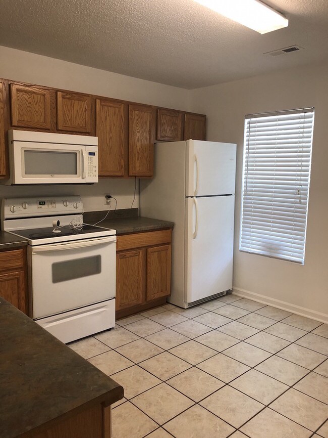 Building Photo - 145B 2nd Ave China Grove, NC 28023
