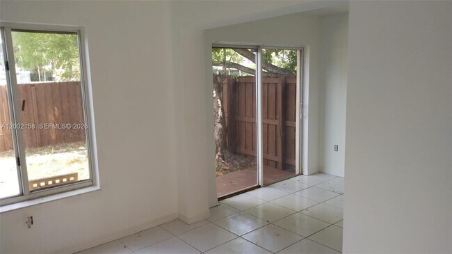 Building Photo - 8382 SW 152nd Ave Cir